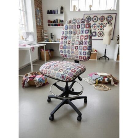 Horn Hobby Tall Chair