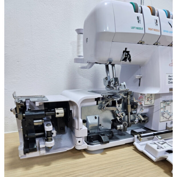 Stitchmaster S100D 2, 3 & 4 Thread Overlocker - Image 5